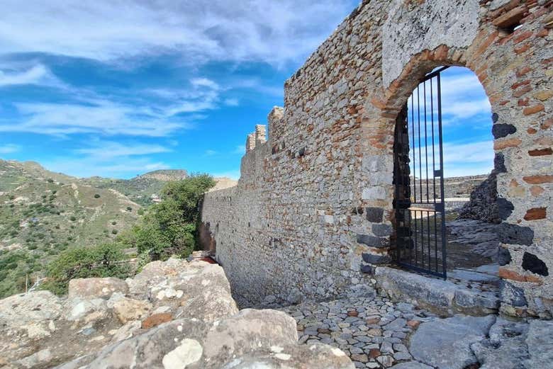 Um dos portões do castelo