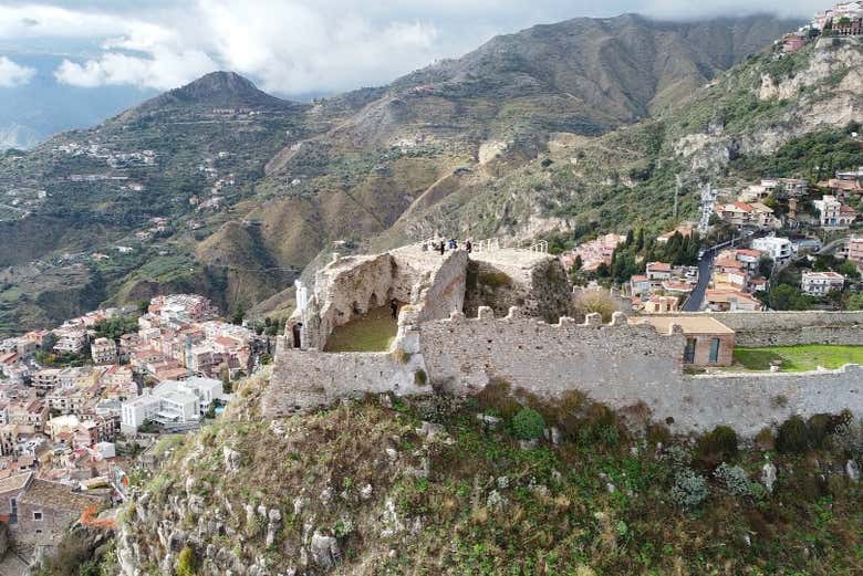 Il maestoso Castello di Taormina