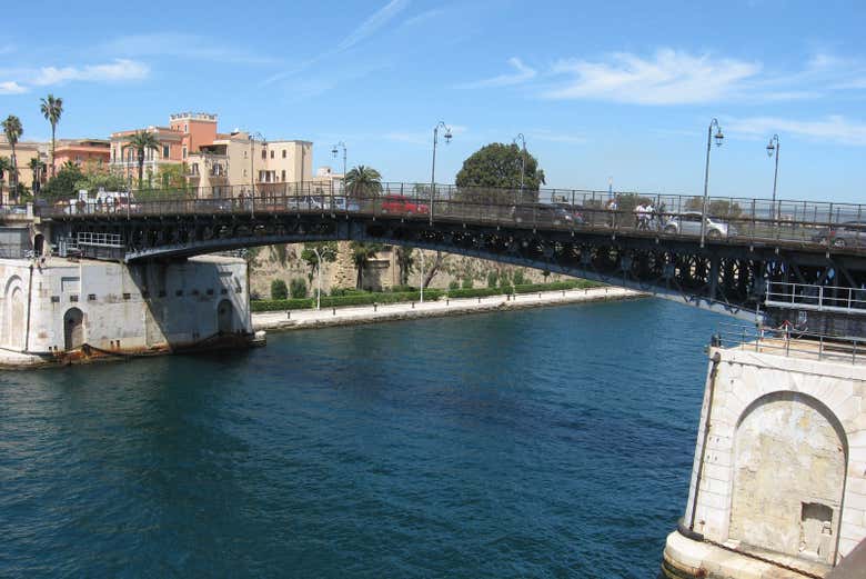 Ponte Girevole in Taranto