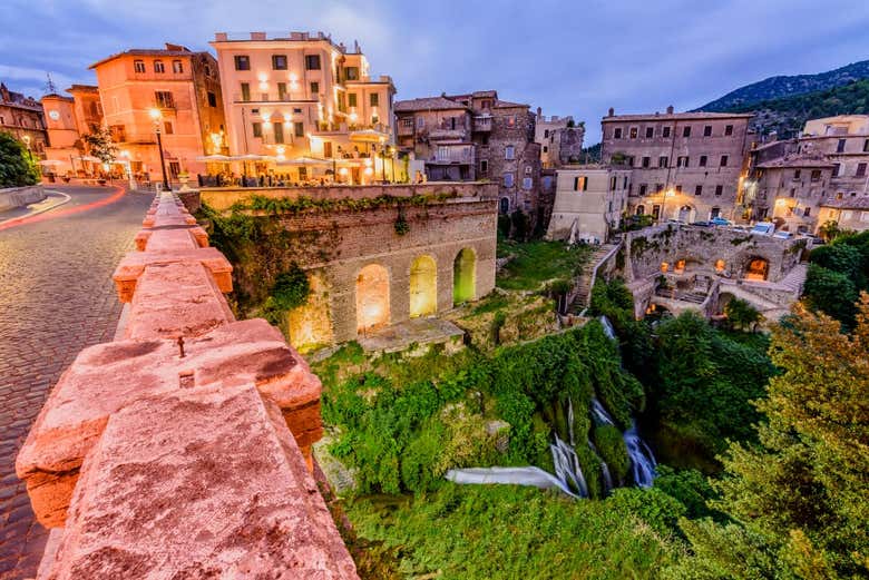 Villa Gregoriana di sera