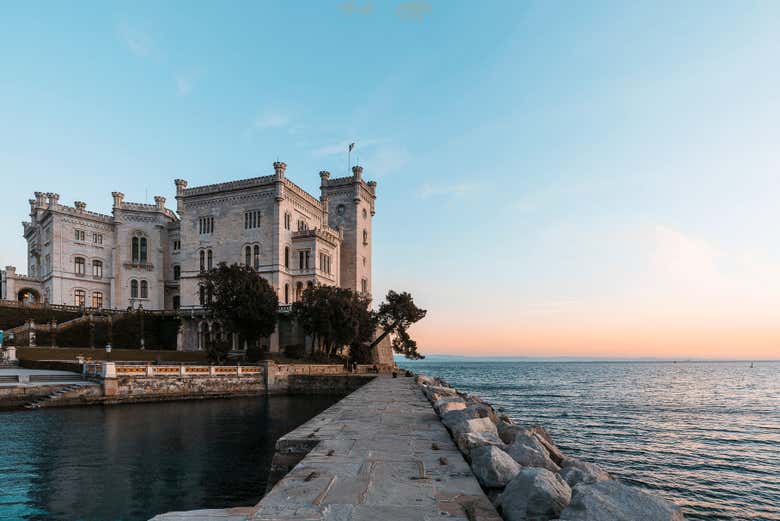 Pôr do sol no Castelo Miramare