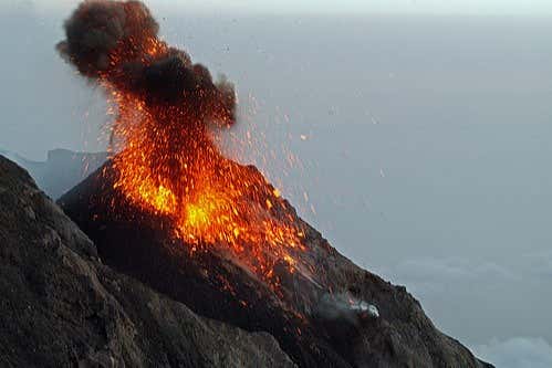 Eruption sur Stromboli