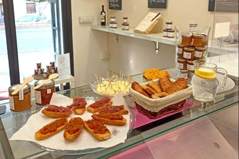 Bruschetta au 'nduja et aux fromages locaux