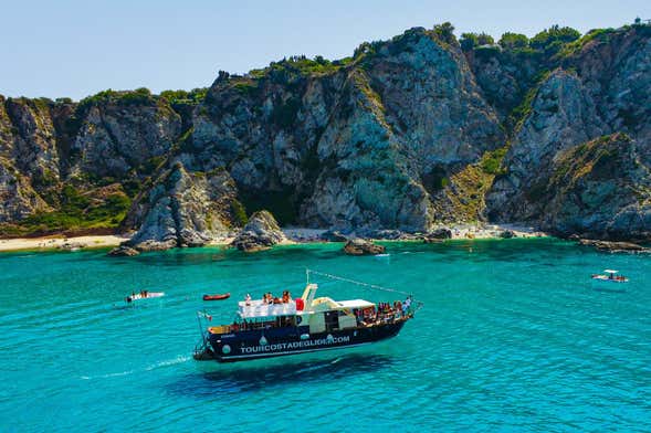 Passeio de barco por Capo Vaticano