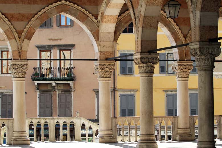 I portali della Loggia di Lionello