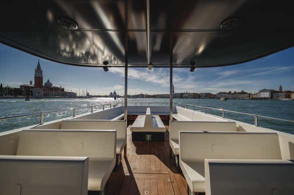 Barco turístico de Venecia, Murano, Burano y Torcello