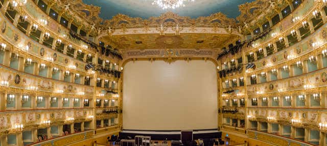 Entrada al Teatro La Fenice