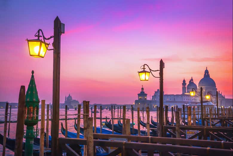 boat cruise in venice