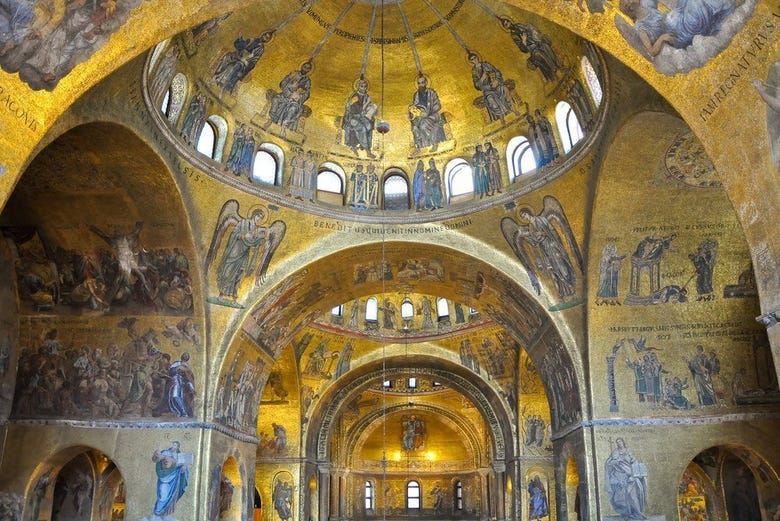 L'intérieur de la Basilique Saint-Marc