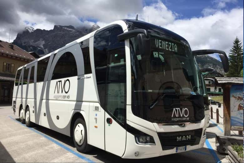 Autobús preparado para el traslado