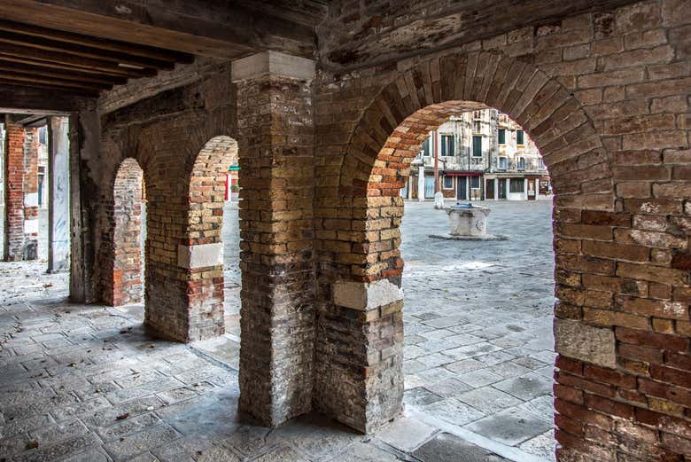 Exploring the Jewish Quarter