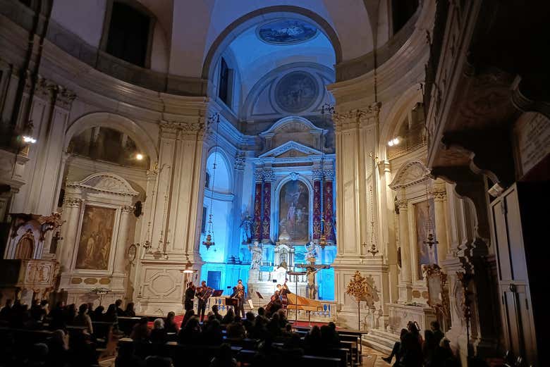 Concierto en el interior de la iglesia