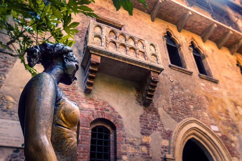 Escultura de Julieta em Verona