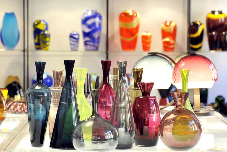 Discover the authentic glass factory
