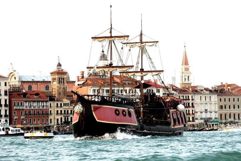 Galeone Veneziano vicino a San Marco