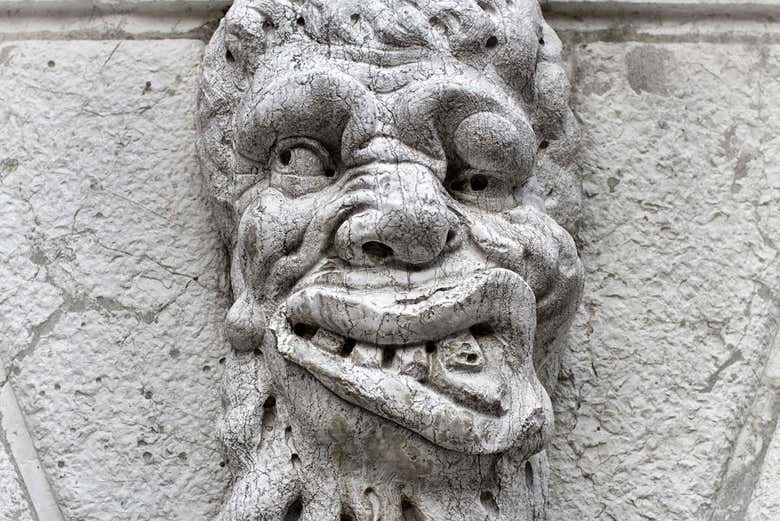 Décorations extérieures des églises du Castello