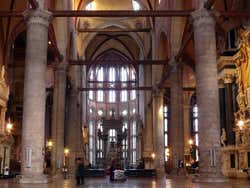 Basilique dei Santi Giovanni e Paolo, intérieur