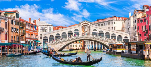 Paseo en góndola por los canales de Venecia con audioguía
