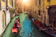 Gondola Ride With Serenata In Venice