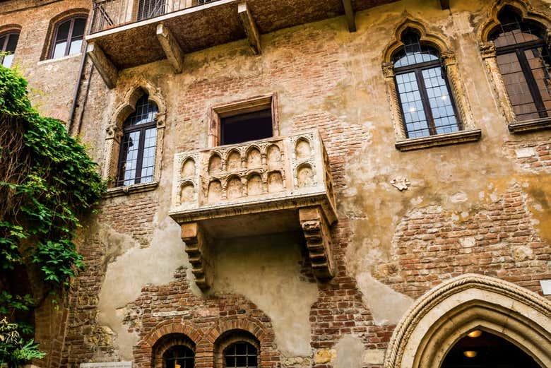 Step into a love story at Juliet’s famous balcony