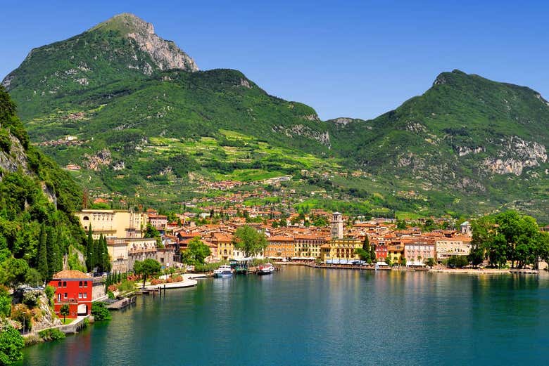 El lago de Garda, un manantial de origen glaciar