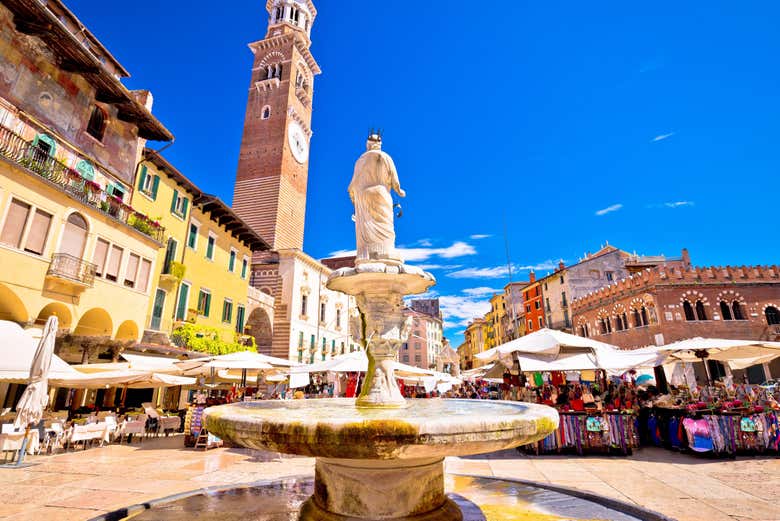 A vibrante Piazza delle Erbe