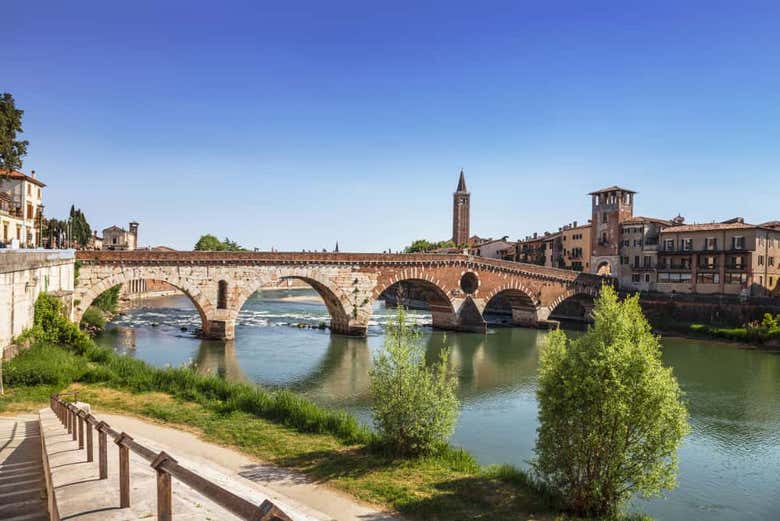 Ponte Pietra em Verona