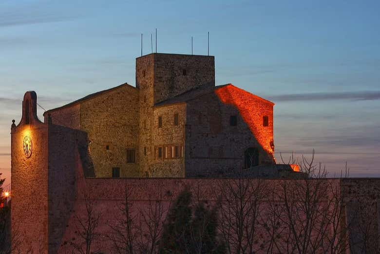 Fortaleza Malatesta al caer la noche