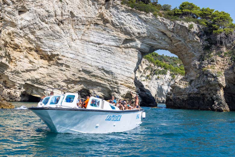 Passando vicino all'Arco di San Felice