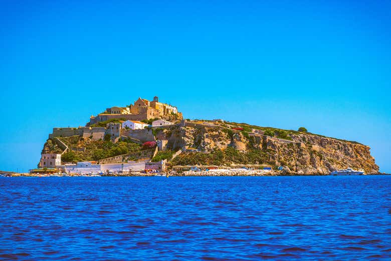 L'isola di San Nicola vista dal mare