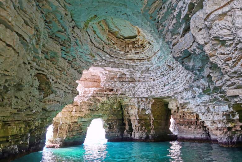 Interior de una gruta