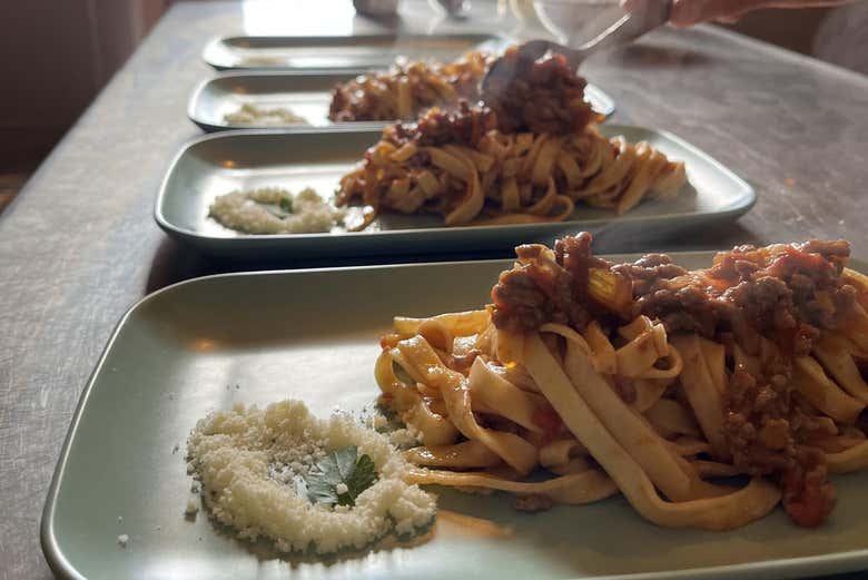 Try your very own freshly made tagliatelle!