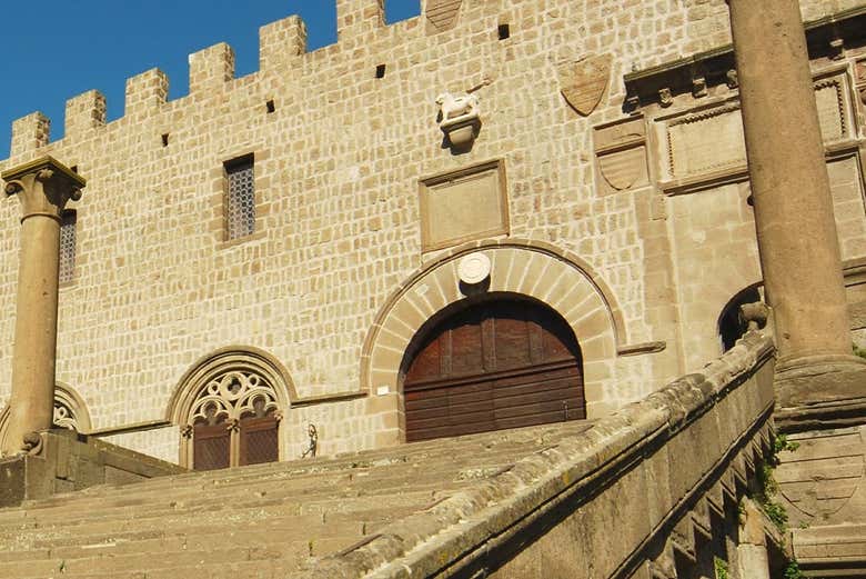 Este pase os permitirá explorar museos y monumentos de Viterbo