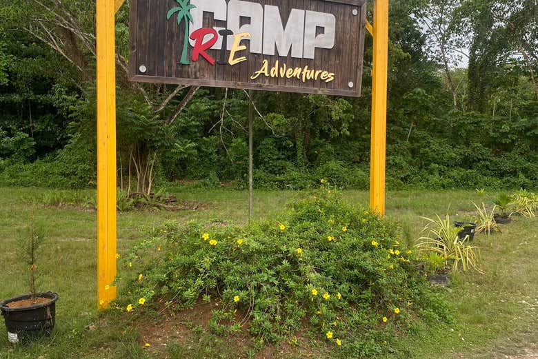 Entrée de Camp Irie Adventures