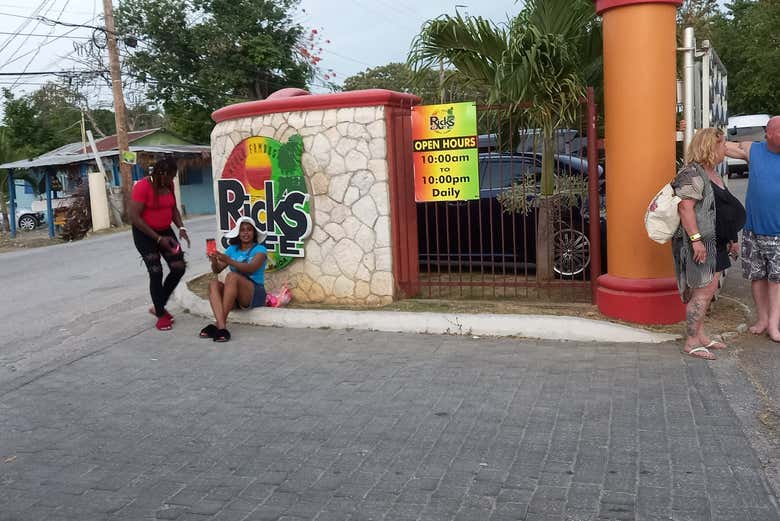 Entrada del famoso Rick's Café