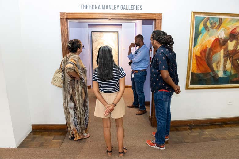Descobrindo as salas da National Gallery of Jamaica