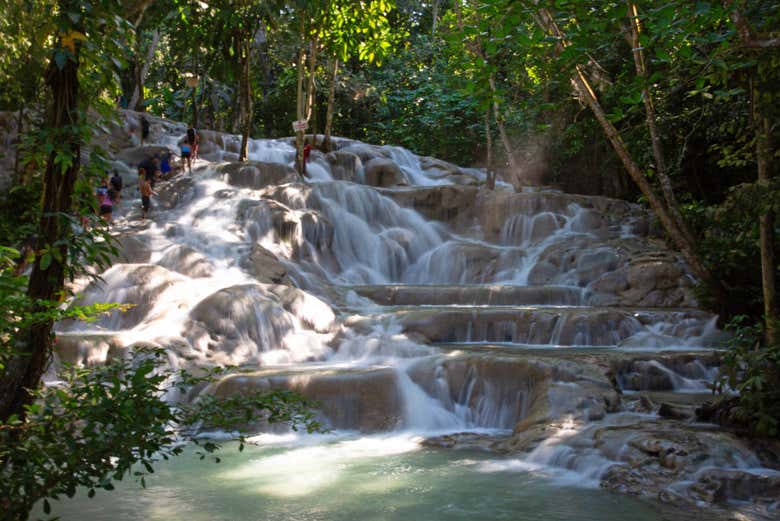 Panorámica de las cascadas del río Dunn