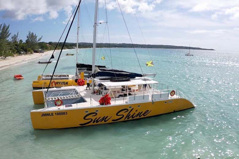 Catamarán en el que navegaremos por Negril