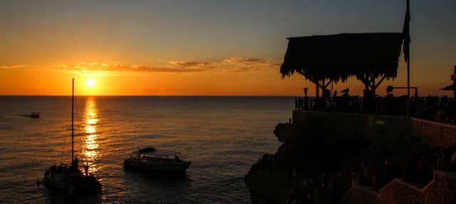 Paseo en catamarán y atardecer en Rick’s Café