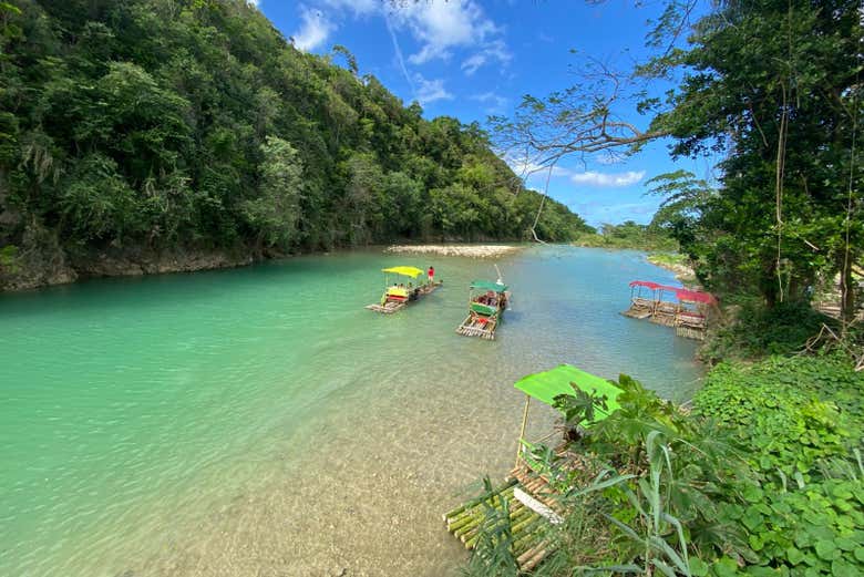 Les eaux vertes et cristallines du Río Nuevo