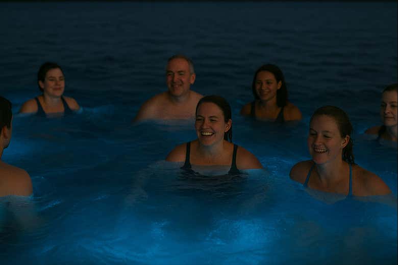 Profitez d'une baignade nocturne