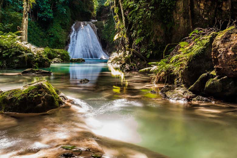 A paisagem que você verá ao chegar ao Blue Hole