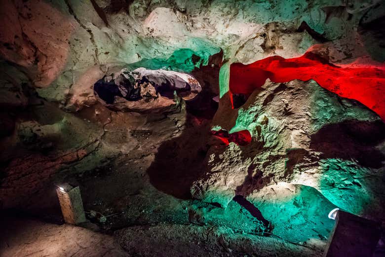Recorreremos el interior de Green Grotto