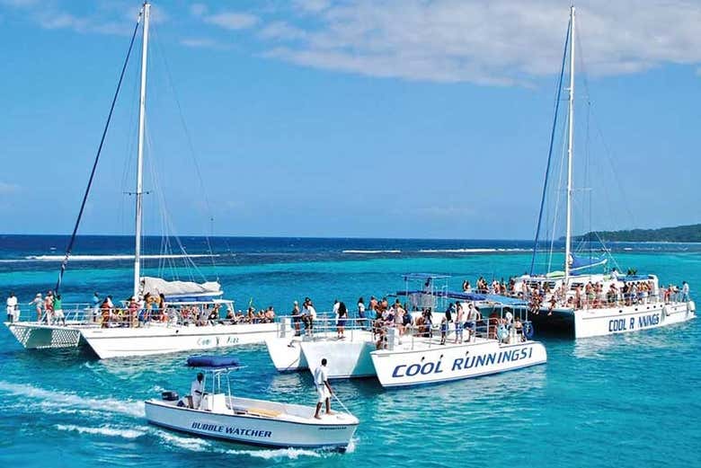 Surcando a costa norte da Jamaica