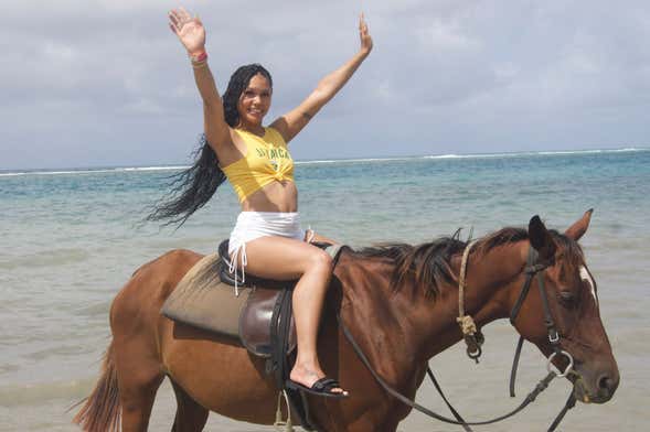 Paseo a caballo por la playa de Saint Ann's Bay