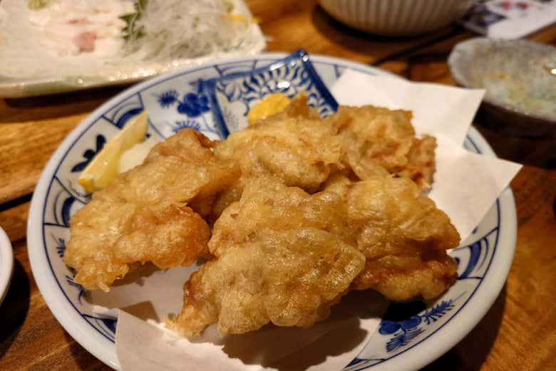 Frango frito ao estilo japonês