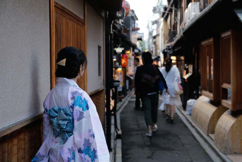 Una geisha en Pontochō