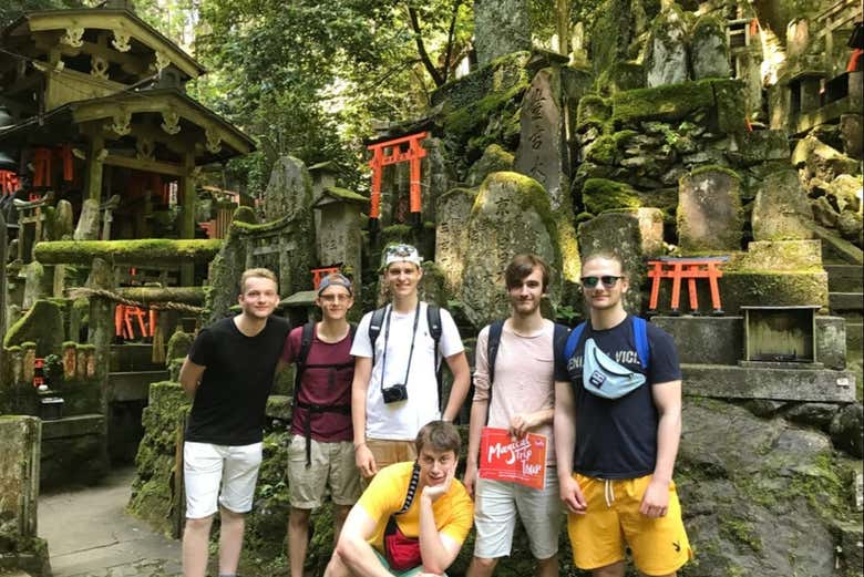 Visita guiada pelo santuário Fushimi Inari-Taisha