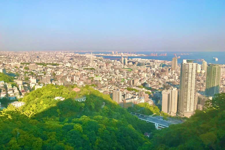 Vistas de la ciudad desde el jardín Nunobiki