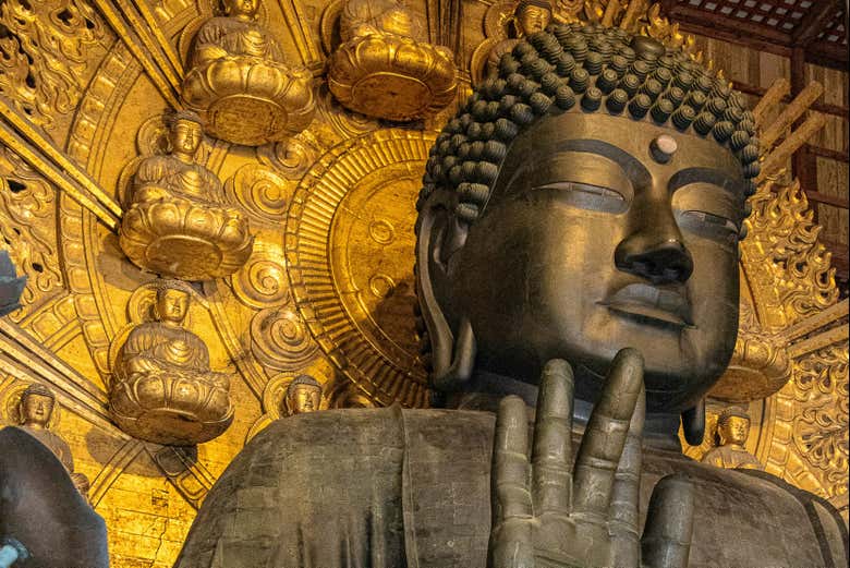 Admirez la plus grande statue de Bouddha du Japon